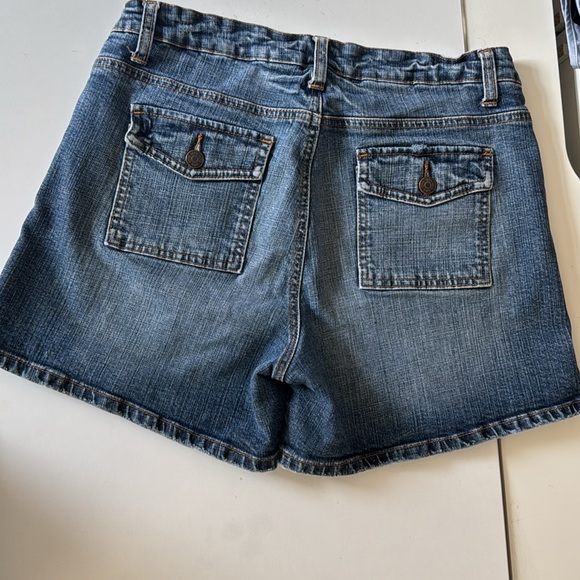Apt. 9 Blue Jean Shorts Mid-Thigh Cut size 12 - Picture 6 of 8